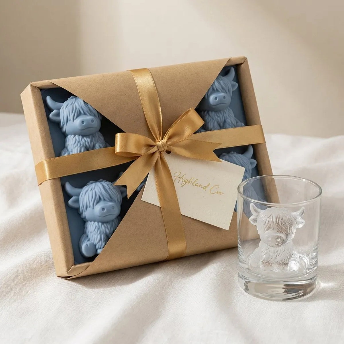 Adorable Highland Cow Silicone Ice Cube Tray - Mini Highland Cow Ice Cube Mold, for Whiskey, Cocktails, Drinks, Perfect Gift for Cow Lovers