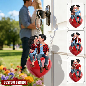 New Release-Everlasting Heart LOVE-Personalized Couple Sitting Kissing Keychain